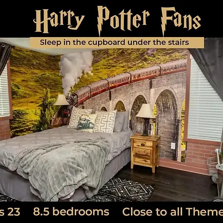 Magical Muggle Mansion Pool & Spa Sleeps 23